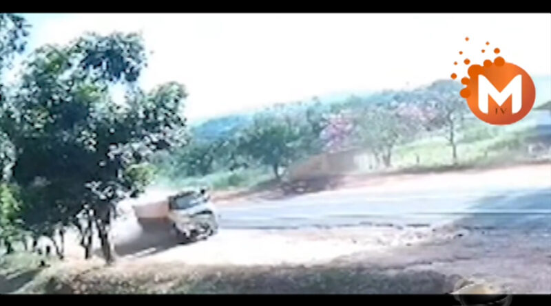 Acidente envolvendo quatro carretas deixa um morto na MG-344, entre Cássia e Pratápolis