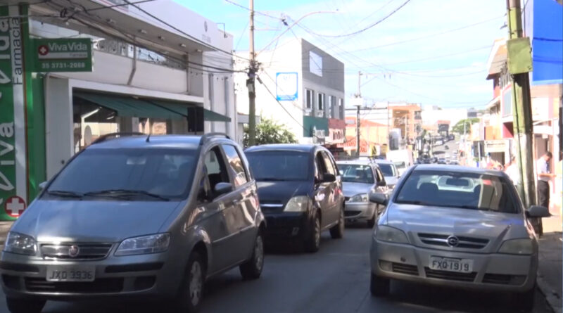 Motoristas que perderam o prazo podem parcela IPVA em até 12 vezes