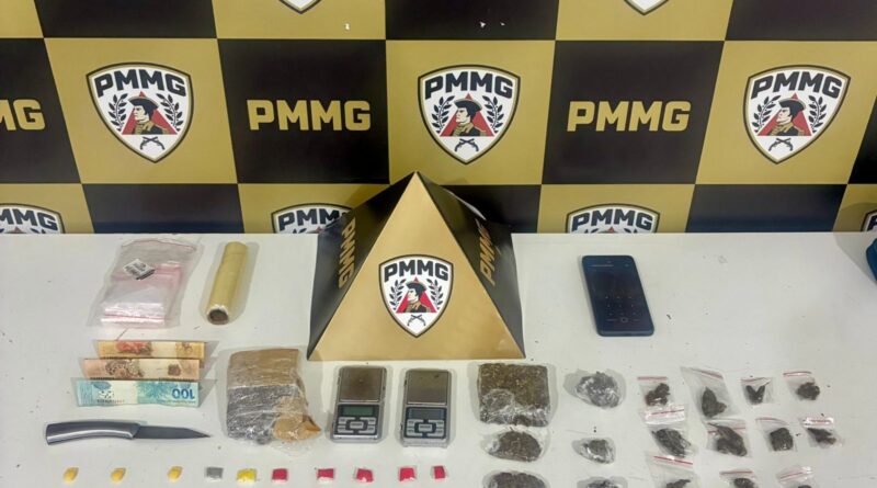 POLÍCIA MILITAR PRENDE AUTOR DE TRÁFICO DE DROGAS DURANTE O CARNAVAL EM GUAXUPÉ