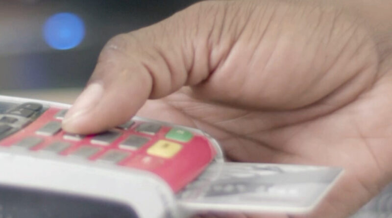 Golpes aumentam no Carnaval e Procon alerta consumidores