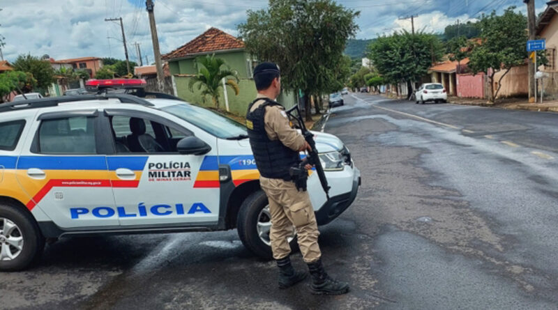 Mulher é presa por tráfico de drogas em Arceburgo