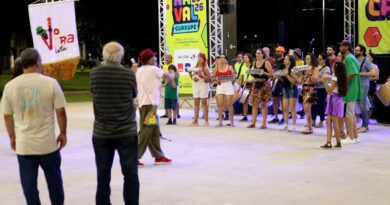 Bloco Vira Latas do Samba leva tradição e alegria ao Carnaval de Guaxupé