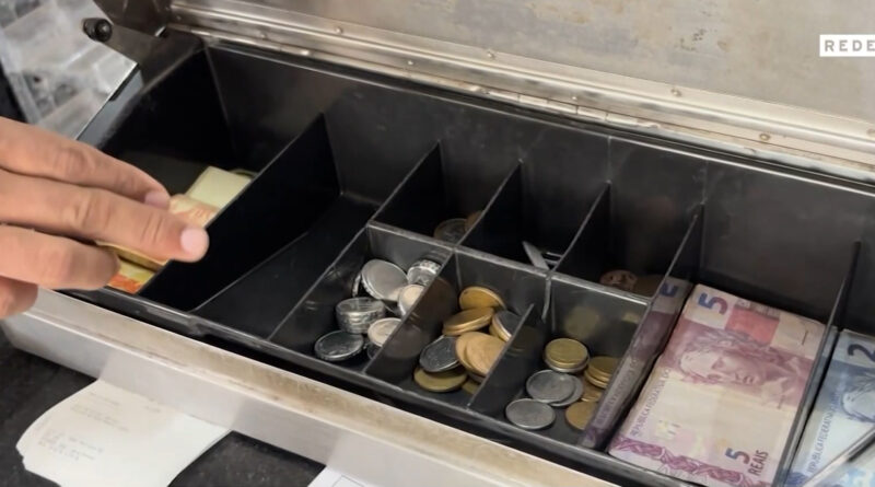 Dinheiro em papel ainda resiste, apesar do avanço da tecnologia