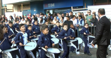 Desfile cívico reúne estudantes e comunidade nas comemorações dos 114 anos de Guaxupé