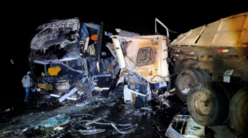 Tragédia na MG-050 deixa mortos e feridos no Sul de Minas