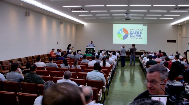 8º Fórum Café e Clima da Cooxupé reúne especialistas em Guaxupé