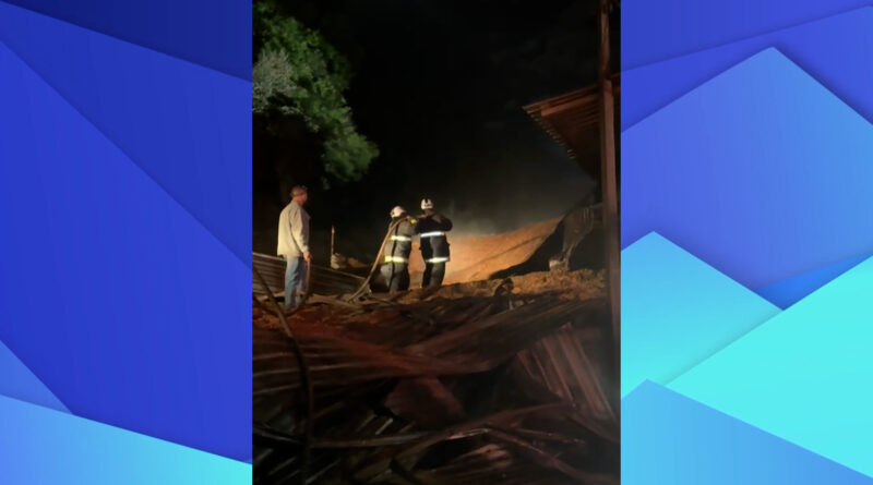 Incêndio atinge estrutura de secador de café em Muzambinho