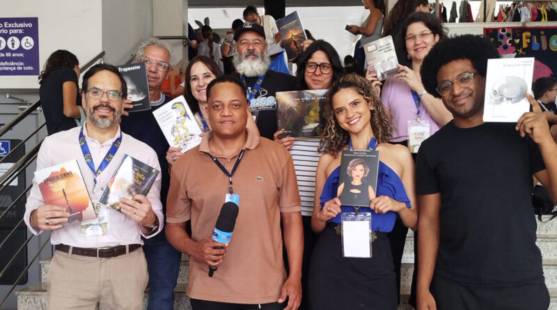Escritores independentes ganham espaço na 13ª FLIG Minas